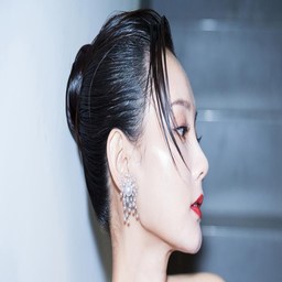 法国满天星与神秘传说《八尺夫人》：文化碰撞与灵异探讨